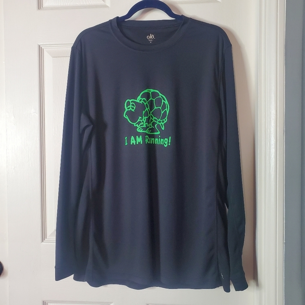 Alo X Gypsy Runner Men's T-shirt Black Long Sleeve Lightweight XL Turtle Graphic